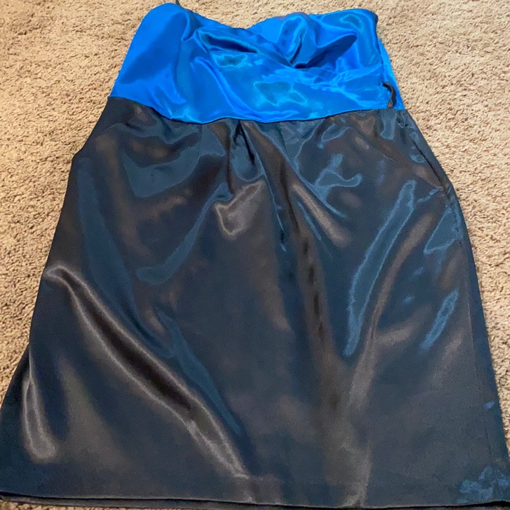 Strapless semi formal dress